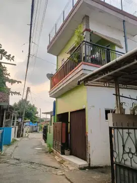 Dijual rumah siap huni tingkat 3(375jt)akses mobil Cimanggis Depok