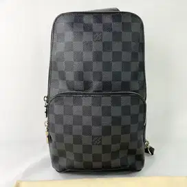 Sling bag lv avenue damier second
