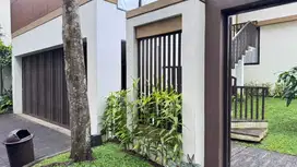 Villa Eksklusif di Vimala Hills Cluster Himalaya with pool