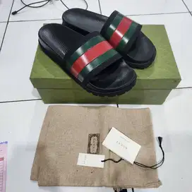 BRANDED ( Gucci Sandals )
