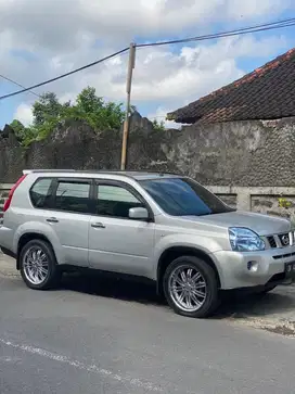 dijual nissan X-trail 2010
