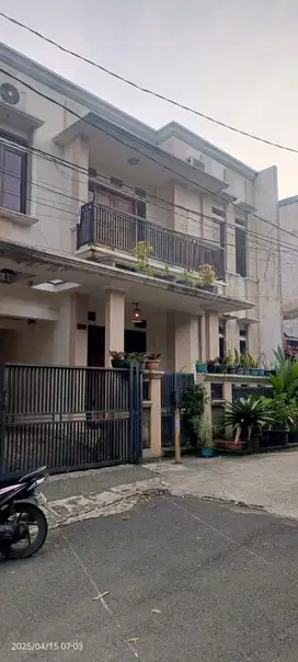 DIJUAL CEPAT RUMAH MEWAH 2 LANTAI DI DALAM KOMPLEK MAMPANG PANMAS