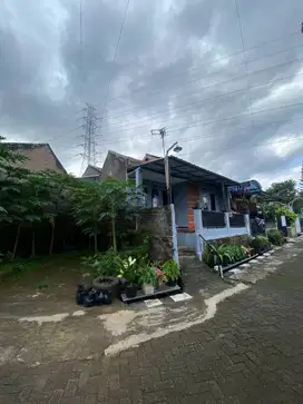 RUMAH PARAKAN MUNCANG 99m2