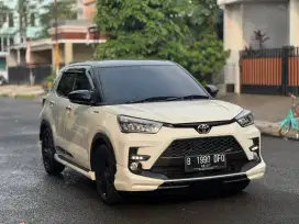 Raize GR Sport 2022 Putih Two Tone