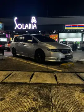 Honda Odyssey Absolute++ RB1 2004