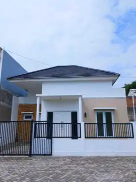 RUMAH CANTIK MANIS TERAWAT - LIKE NEW DI TAMANTIRTO KASIHAN BANTUL