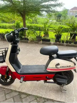Sepeda listrik celcius