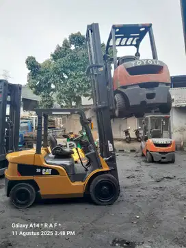 Forklift Caterpillar 3 Ton,Tiang 5 Meter,Manual,Mesin S4S,Tahun 2018