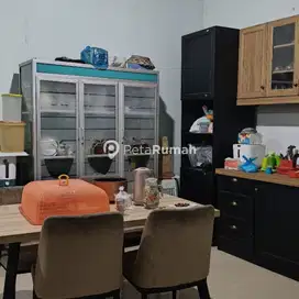 DIJUAL VILLA JALAN GURU SINUMBA I, MEDAN HELVETIA (jesslyn)