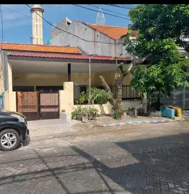 Rumah Full Bangunan Di Barata Jaya Surabaya