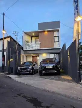 Rumah murah, 2 lt, BU di Perum Jl Anggajaya Condong catur dkt UGM,UNY