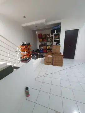 DIJUAL RUMAH 2 LANTAI DI GOLDEN PALM