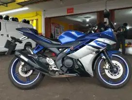 Yamaha R15 V2 2016