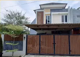 RUMAH MODERN DI METLAND MENTENG, CAKUNG, JAKARTA TIMUR