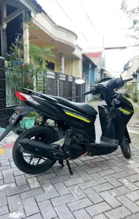 HONDA VARIO 125 CBS ISS 2015 PLAT TANGERANG SS LENGKAP GADA PR MULUS