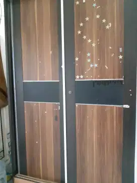 Lemari pakaian ukuran 120x50x188cm