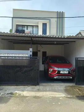 Rumah 2 lantai di Villa Dago Toll Ciputat dekat stasiun Sudimara murah