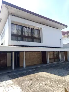 Rumah 2 Lantai Cocok Utk Kantor Lokasi Strategis DiRawamangun