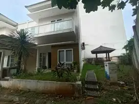 RUMAH HOOK 2 LANTAI CIRENDEU PISANGAN CIPUTAT TIMUR TANGERANG SELATAN