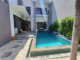 dijual villa lantai 2 legian seminyak