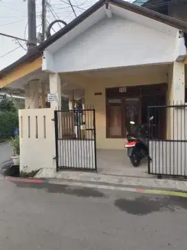 KONTRAKAN RUMAH PETAK