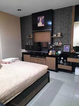 Disewakan Rumah Bagus Furnished 2 Lantai di TKI 2