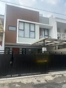 Rumah Modern 2 Lantai di Taman Modern Cakung, Jakarta Timur