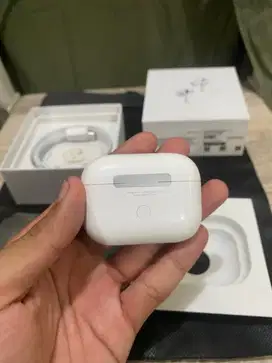 Forsale Airpods Pro Gen 2 Sec Like New