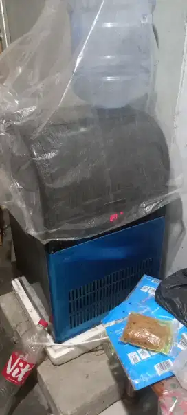 Mesin es kristal