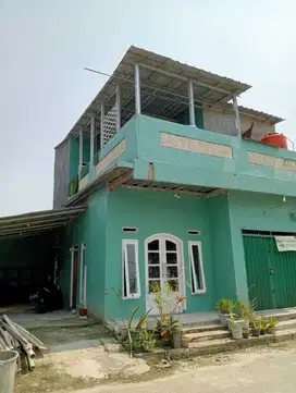 Rumah 2 lantai deket kampus deket indomart