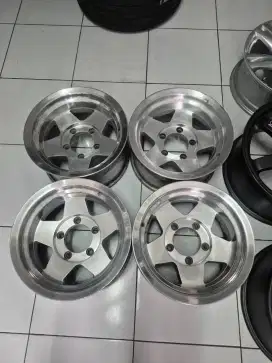 Velg Copotan Jeep R15 pcd 5×139.7 lebar 8 et22..4pcs