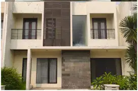 Rumah The Mansion Pakuwon Indah