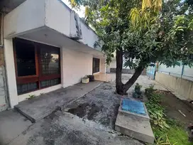HITUNG TANAH, Rumah Raya Dharmahusada Utara STRATEGIS BUAT USAHA