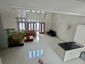 Rumah Cantik sangat Terawat di Buah Batu Regency