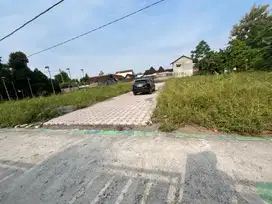 8 MENIT GEMBIRA LOKA: Tanah Jogja Jl Berbah, Akses Mobil Papasan