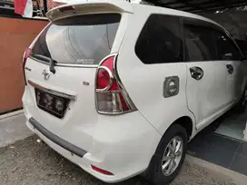 Toyota Avanza tipe G tahun 2012 dengan transmisi manual (MT)
