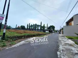 Tanah Kosong dekat Kampus Unriyo, Kampus Sanata Darma