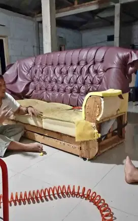 Restorasi sofa antar jemput ke lokasi