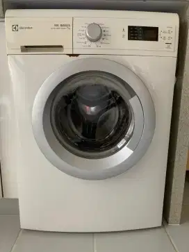 Front loading Electrolux
