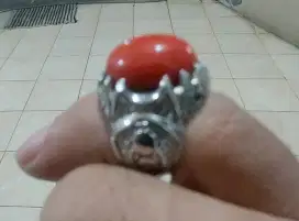 Cincin dan kalung marjan