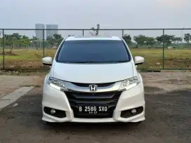 Honda Odyssey 2.4 AT. Prestise. Thn 2017. Putih. Low km. Perfect cond