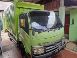Hino dutro box 110 sdl 2017 engkel long sasis