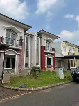 DIJUAL Cepat Rumah Bagus Di CRYSTAL gading Serpong