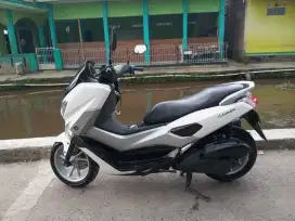 YAMAHA N MAX 2016
