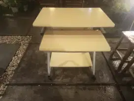 Meja Komputer Kondisi Bagus