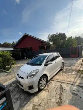 Toyota Yaris 2012 E Matic