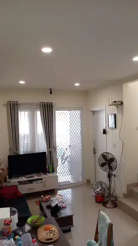Dijual  RUMAH CLUSTER AGNESI GADING SERPONG
