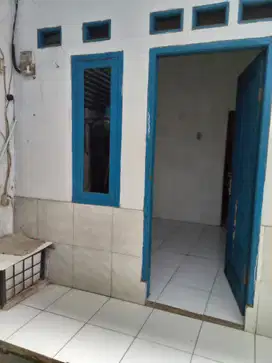 Kontrakan 3Petak di Peusar binong belakang taman Ubud Lippo Karawaci