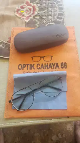 Kacamata fashion