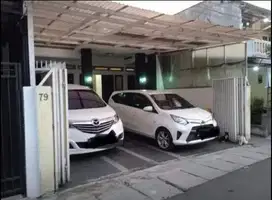 Rumah siap huni radio dalam